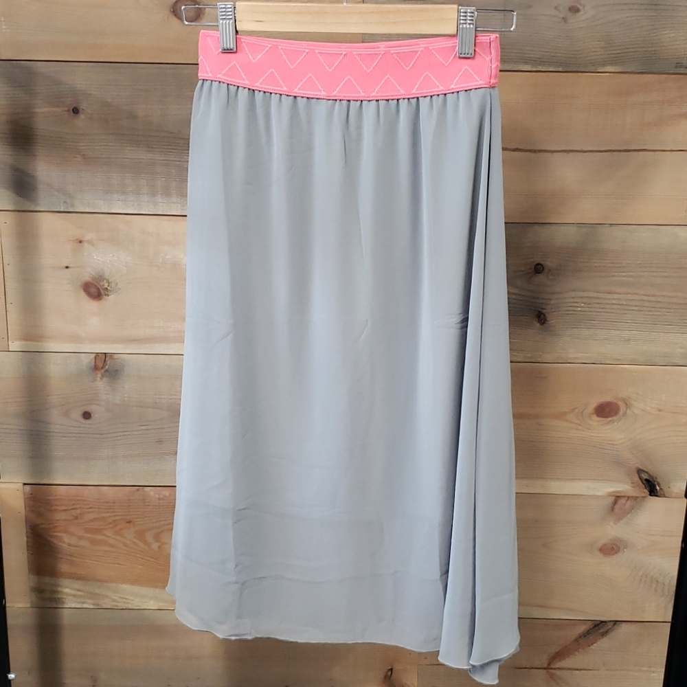 NWOT Lularoe XXS Lola grey skirt w/Pink waistband